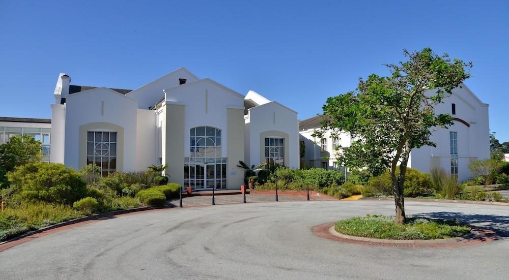 Town Lodge Джордж Екстериор снимка